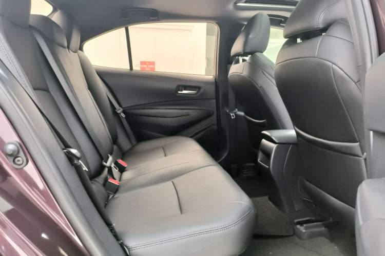 Used Toyota Levin 2019 Dual-Engine 1.8H E-CVT Luxury Edition China VI Standard Interior 5