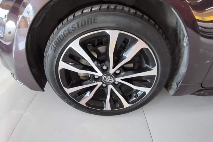 Used Toyota Levin 2019 Dual-Engine 1.8H E-CVT Sport Edition China VI Standard Left Front Wheel Hub