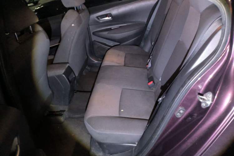 Used Toyota Levin 2019 Dual-Engine 1.8H E-CVT Luxury Edition China V Standard Left Rear Seat