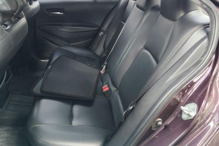 Used Toyota Levin 2019 Dual-Engine 1.8H E-CVT Luxury Edition China V Standard Left Rear Seat