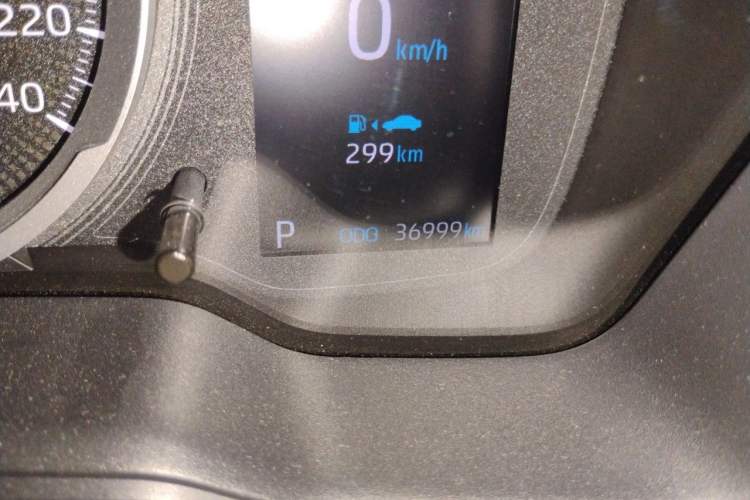 Used Toyota Levin 2019 Dual-Engine 1.8H E-CVT Sport Edition China VI Standard Odometer Close Up