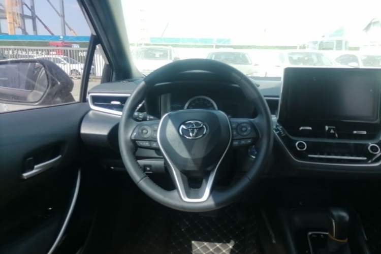 Used Toyota Levin 2019 Dual-Engine 1.8H E-CVT Luxury Edition China VI Standard Steering Wheel