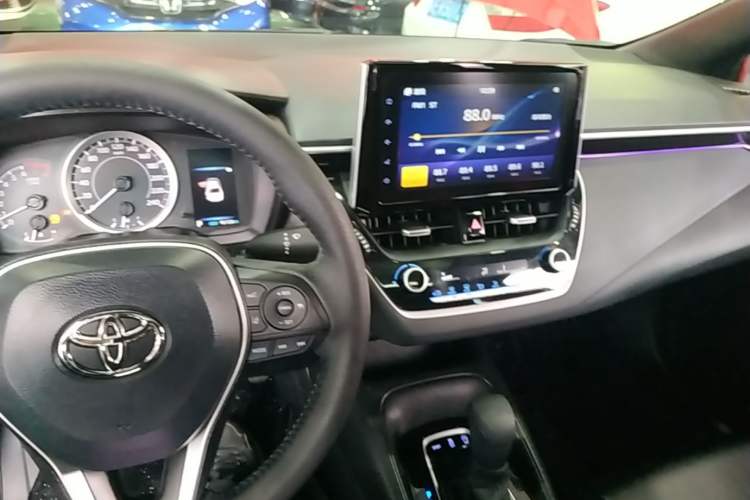 Used Toyota Levin 2019 185T CVT Luxury Edition China VI Standard Center Console