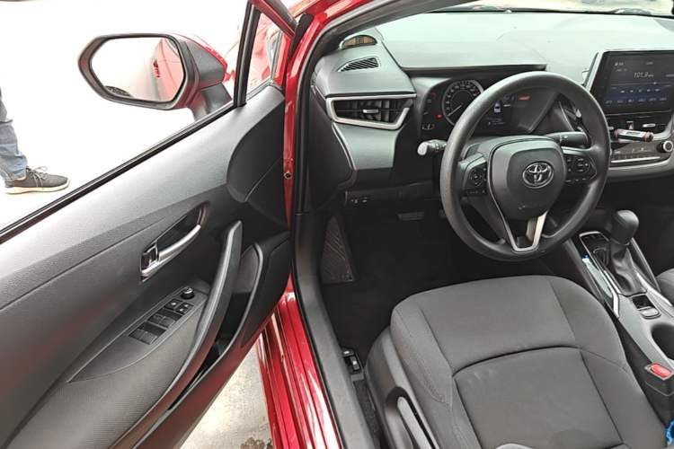 Used Toyota Levin 2019 185T CVT Luxury Edition China VI Standard Driver Seat