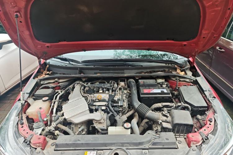 Used Toyota Levin 2019 185T CVT Luxury Edition China VI Standard Engine Bay