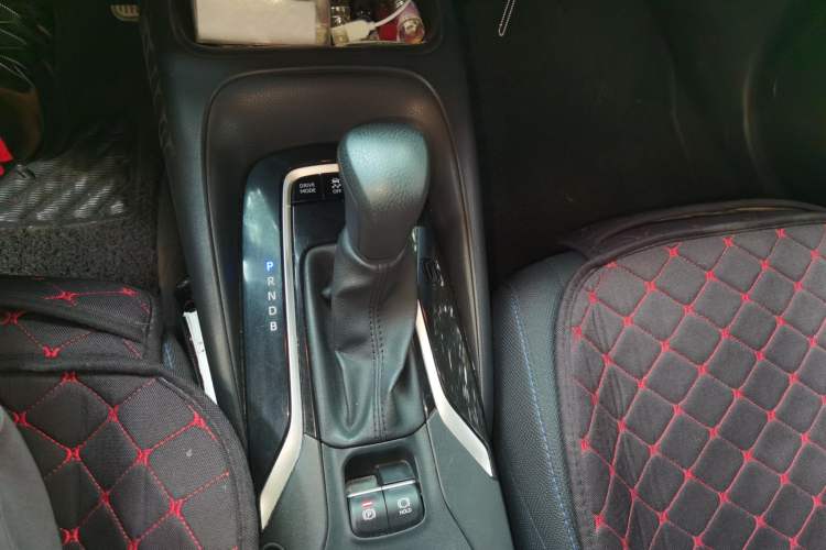 Used Toyota Levin 2019 Dual-Engine 1.8H E-CVT Sport Edition China VI Standard Gear Lever