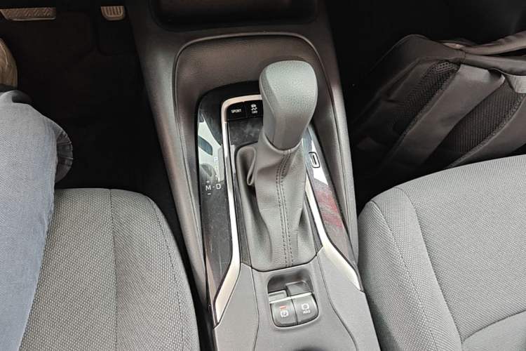 Used Toyota Levin 2019 185T CVT Luxury Edition China VI Standard Gear Lever
