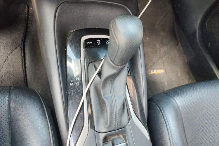 Used Toyota Levin 2019 185T CVT Luxury Edition China VI Standard Gear Lever