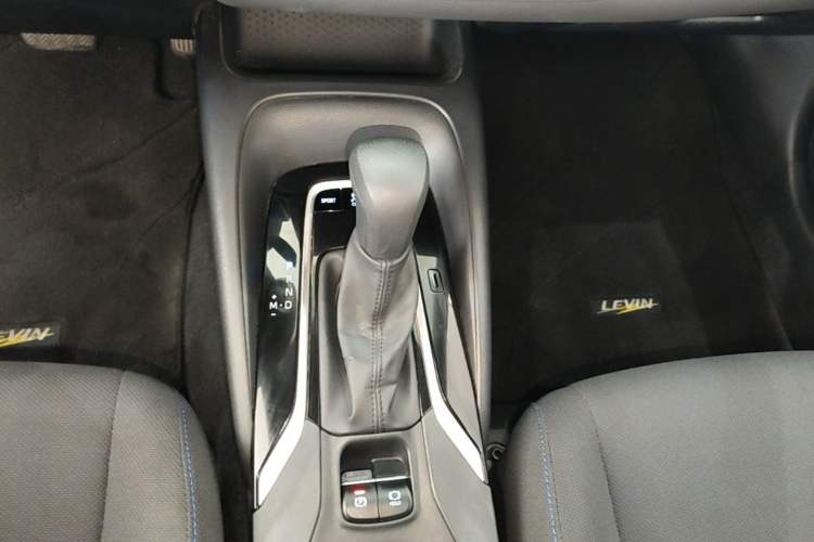 Used Toyota Levin 2019 185T CVT Sport Edition China VI Standard Gear Lever