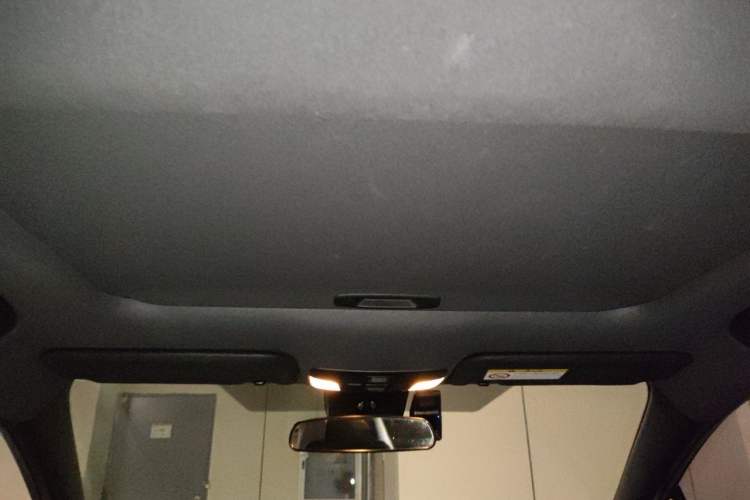 Used Toyota Levin 2019 185T CVT Luxury Edition China VI Standard Headliner