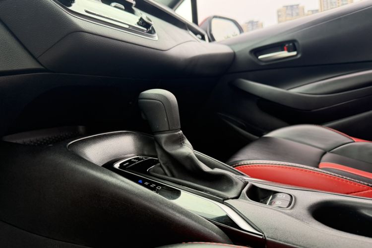 Used Toyota Levin 2019 185T CVT Luxury Edition China VI Standard Interior 4