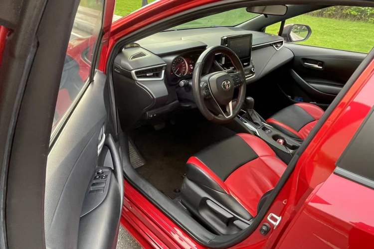 Used Toyota Levin 2019 185T CVT Luxury Edition China VI Standard Interior 4