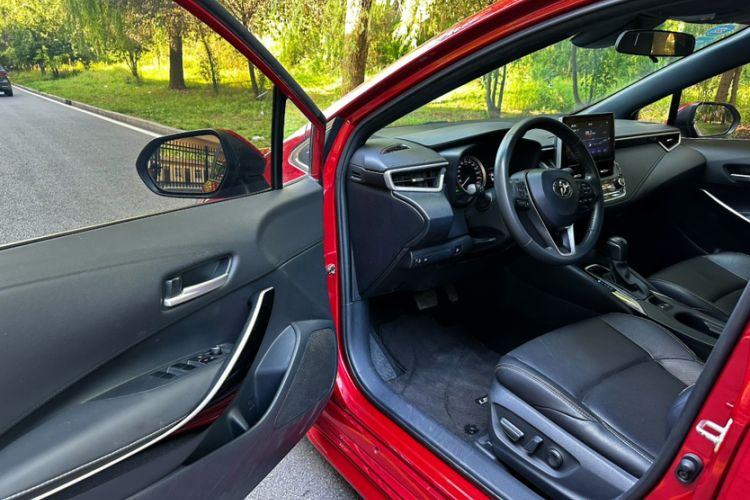Used Toyota Levin 2019 Dual-Engine 1.8H E-CVT Luxury Edition China VI Standard Interior 4