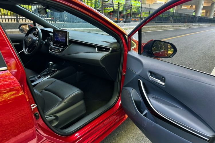 Used Toyota Levin 2019 Dual-Engine 1.8H E-CVT Luxury Edition China VI Standard Interior 9