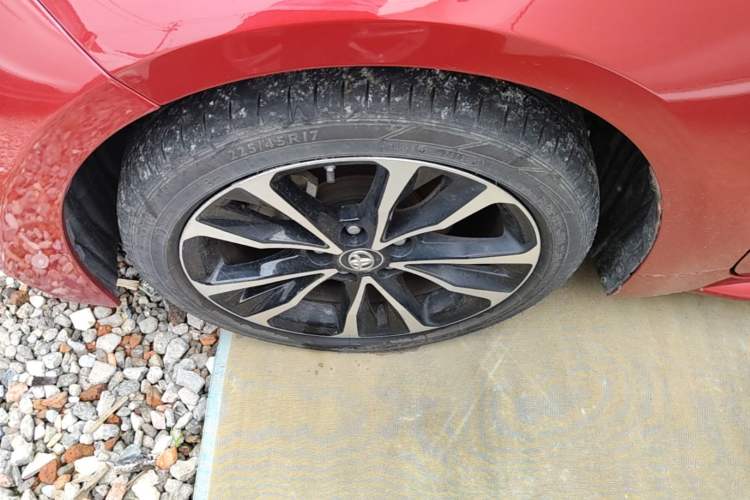 Used Toyota Levin 2019 185T CVT Sport Edition China VI Standard Left Front Wheel Hub