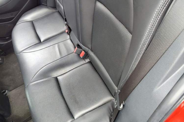 Used Toyota Levin 2019 185T CVT Sport Edition China VI Standard Left Rear Seat
