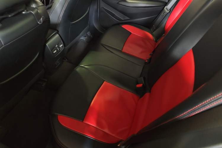 Used Toyota Levin 2019 185T CVT Luxury Edition China VI Standard Left Rear Seat