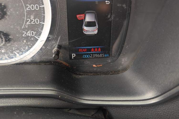 Used Toyota Levin 2019 185T CVT Luxury Edition China VI Standard Odometer Close Up