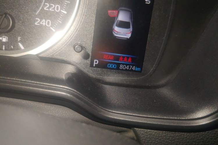 Used Toyota Levin 2019 185T CVT Luxury Edition China VI Standard Odometer Close Up