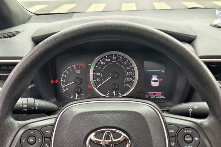 Used Toyota Levin 2019 185T CVT Luxury Edition China VI Standard Odometer Close Up