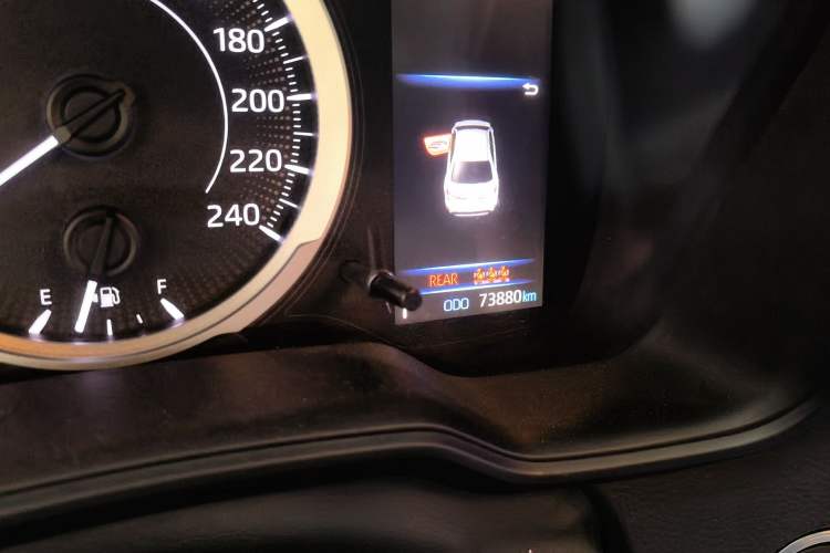 Used Toyota Levin 2019 185T CVT Sport Edition China VI Standard Odometer Close Up
