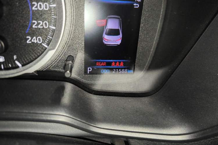 Used Toyota Levin 2019 Dual-Engine 1.8H E-CVT Luxury Edition China VI Standard Odometer Close Up