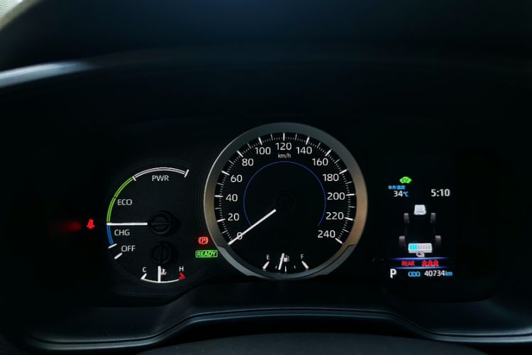 Used Toyota Levin 2019 Dual-Engine 1.8H E-CVT Luxury Edition China VI Standard Odometer Close Up