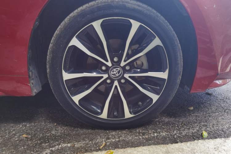 Used Toyota Levin 2019 Dual-Engine 1.8H E-CVT Sport Edition China VI Standard Right Front Wheel Hub