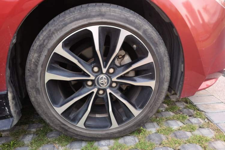 Used Toyota Levin 2019 185T CVT Sport Edition China VI Standard Right Front Wheel Hub