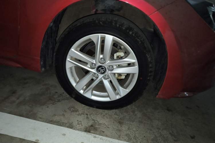 Used Toyota Levin 2019 Dual-Engine 1.8H E-CVT Luxury Edition China VI Standard Right Front Wheel Hub