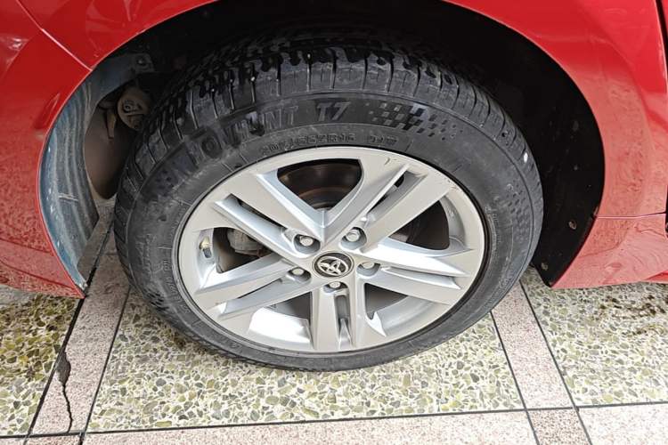 Used Toyota Levin 2019 185T CVT Luxury Edition China VI Standard Right Rear Wheel Hub
