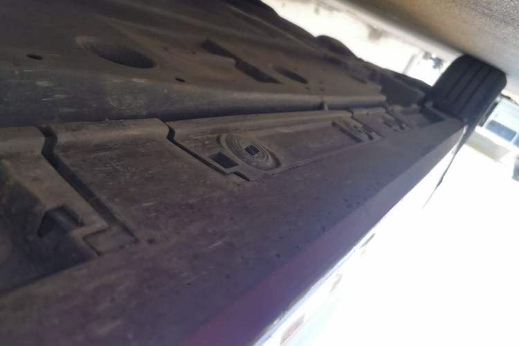 Used Toyota Levin 2019 185T CVT Luxury Edition China VI Standard Right Side Sill