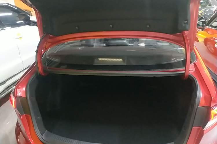 Used Toyota Levin 2019 185T CVT Luxury Edition China VI Standard Trunk