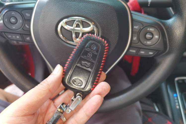 Used Toyota Levin 2019 Dual-Engine 1.8H E-CVT Sport Edition China VI Standard Vehicle Key