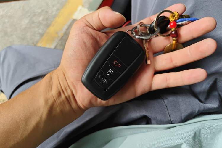 Used Toyota Levin 2019 185T CVT Luxury Edition China VI Standard Vehicle Key