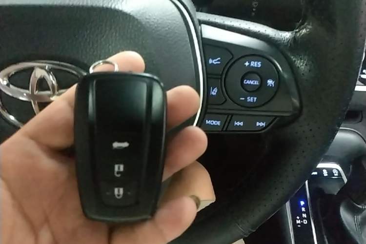 Used Toyota Levin 2019 185T CVT Luxury Edition China VI Standard Vehicle Key