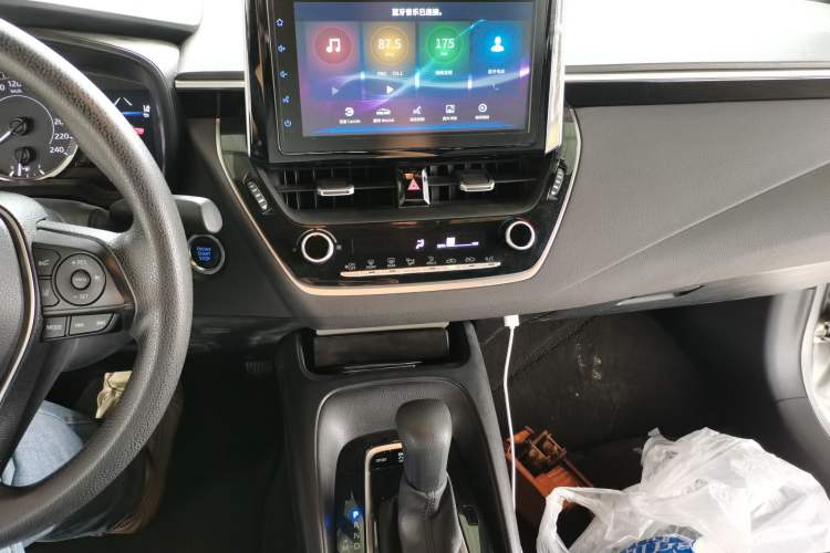 Used Toyota Levin 2019 185T CVT Luxury Edition China V Standard Audio And AC Panel
