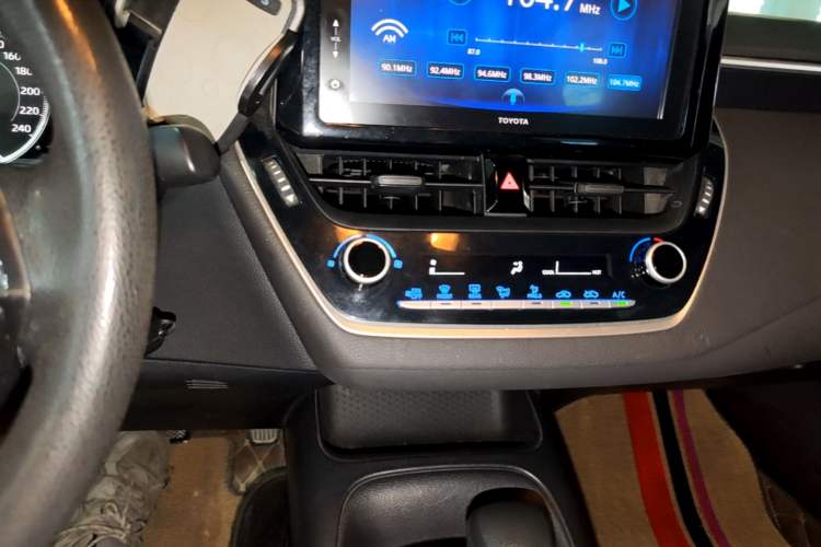 Used Toyota Levin 2019 185T CVT Entry-Level Version China VI Standard Audio And AC Panel