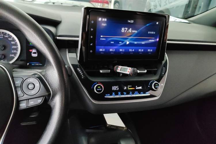 Used Toyota Levin 2019 Dual-Engine 1.8H E-CVT Luxury Edition China VI Standard Audio And AC Panel