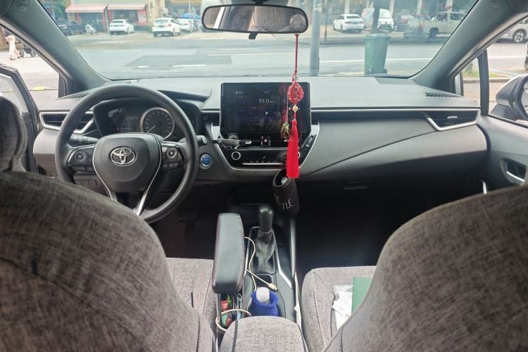 Used Toyota Levin 2019 Dual-Engine 1.8H E-CVT Luxury Edition China VI Standard Center Console