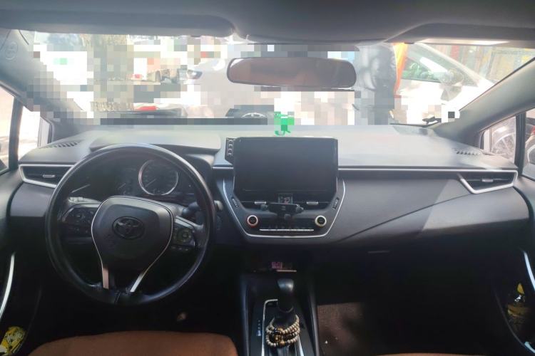 Used Toyota Levin 2019 Dual-Engine 1.8H E-CVT Luxury Edition China VI Standard Center Console