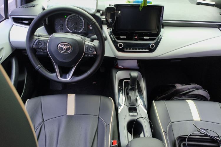Used Toyota Levin 2019 185T CVT Luxury Edition China VI Standard Center Console