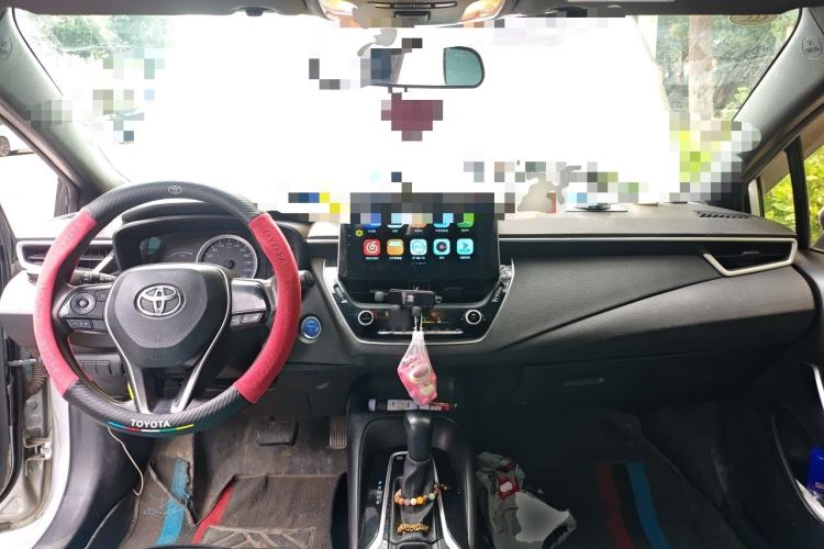 Used Toyota Levin 2019 Dual-Engine 1.8H E-CVT Entry-Level Model China VI Standard Center Console
