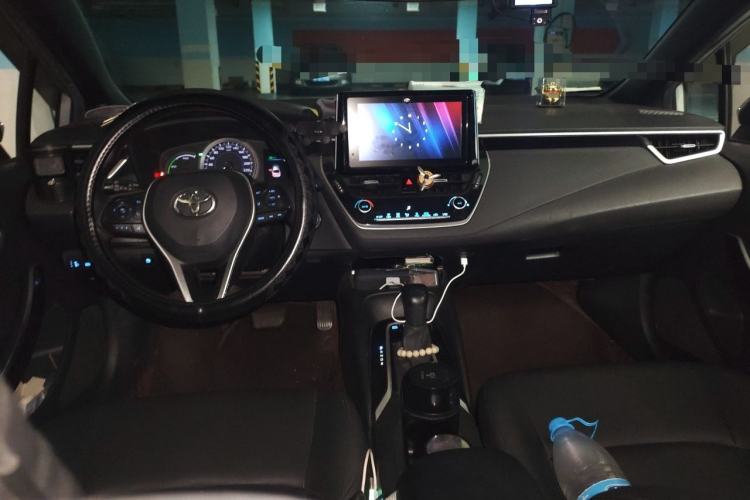 Used Toyota Levin 2019 Dual-Engine 1.8H E-CVT Luxury Edition China V Standard Center Console