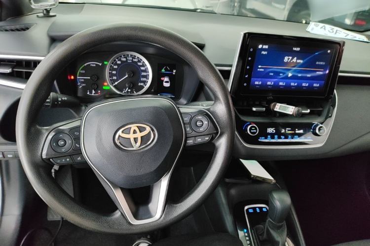 Used Toyota Levin 2019 Dual-Engine 1.8H E-CVT Luxury Edition China VI Standard Center Console