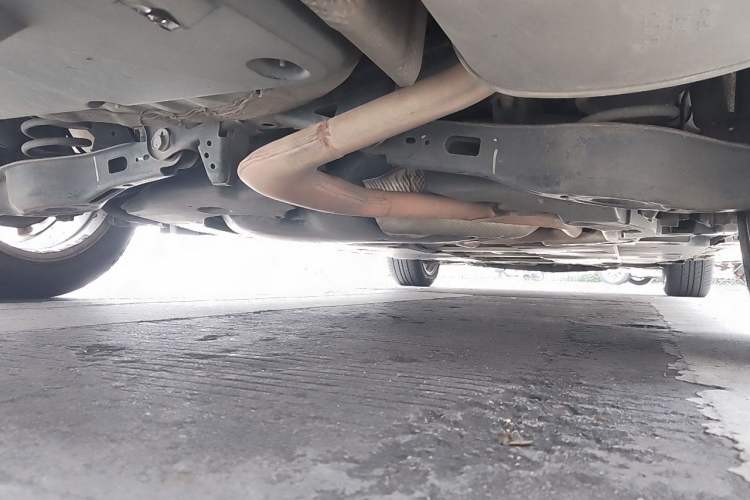 Used Toyota Levin 2019 Dual-Engine 1.8H E-CVT Entry-Level Model China VI Standard Chassis Front Left