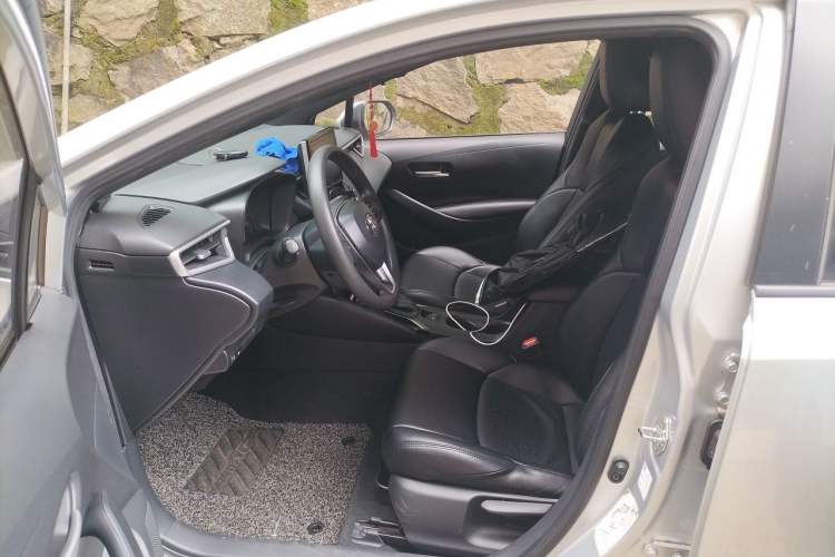 Used Toyota Levin 2019 185T CVT Luxury Edition China VI Standard Driver Seat