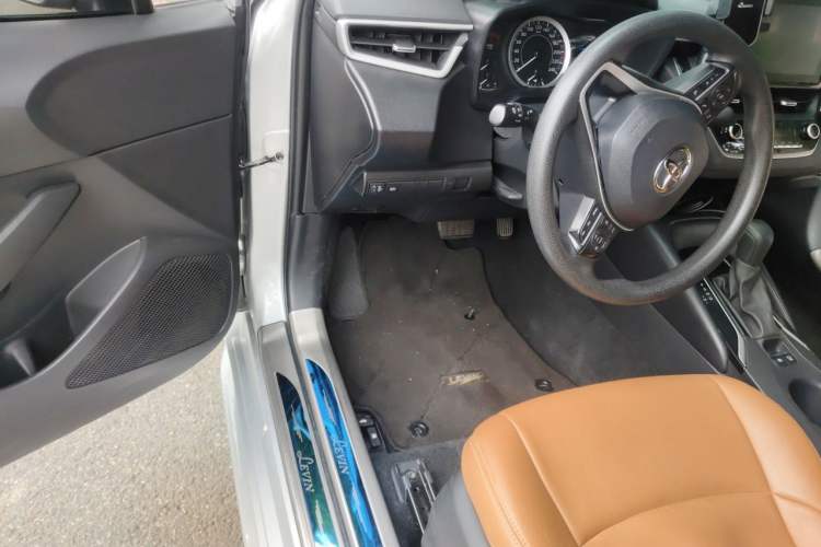 Used Toyota Levin 2019 185T CVT Luxury Edition China VI Standard Driver Seat