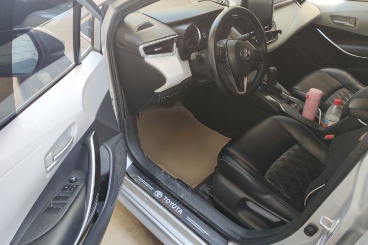 Used Toyota Levin 2019 Dual-Engine 1.8H E-CVT Sport Edition China VI Standard Driver Seat