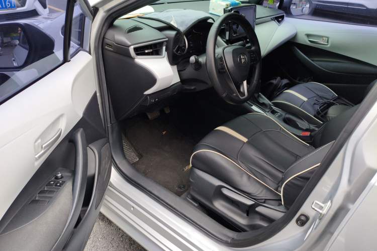 Used Toyota Levin 2019 185T CVT Luxury Edition China VI Standard Driver Seat